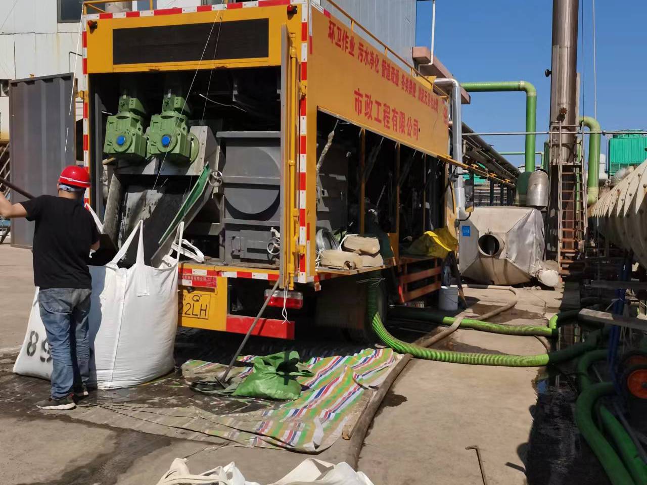 钦南淤泥压干处理