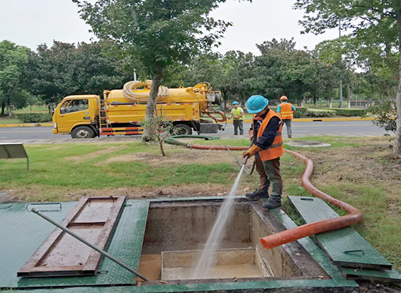 钦南化油池清理